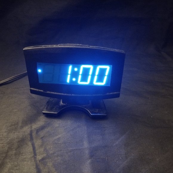 Sharp Model Alarm Clock Display - Picture 2 of 3